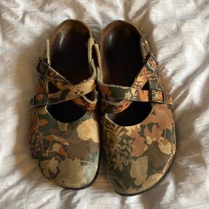 Womens Birkenstock Clogs size 9 1/2